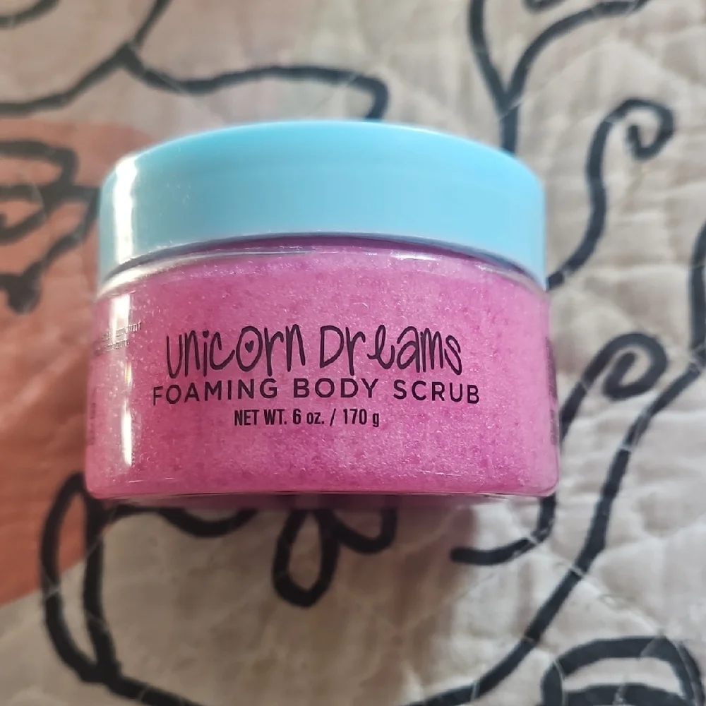 Pink Foaming Body Scrub